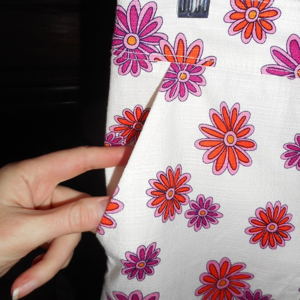 NWT Trina Turk white and paisley pants, pink and purple, 6 - Picture 4 of 8